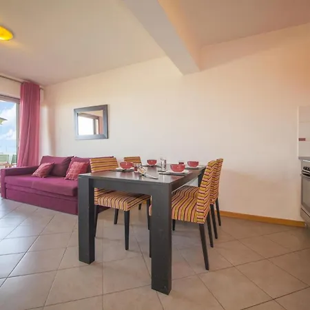 B42 - Oceano Atlantico Apartamento *